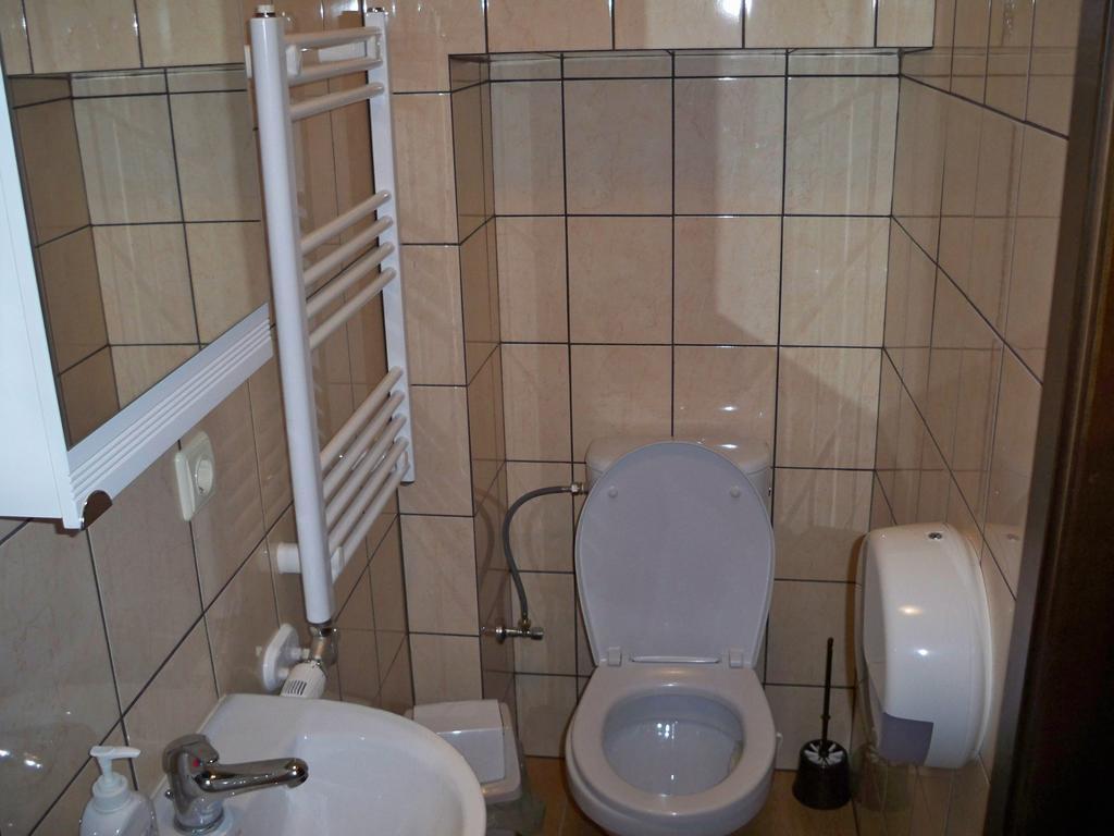 Pas Neriju Bed and Breakfast Skuodas Kamer foto